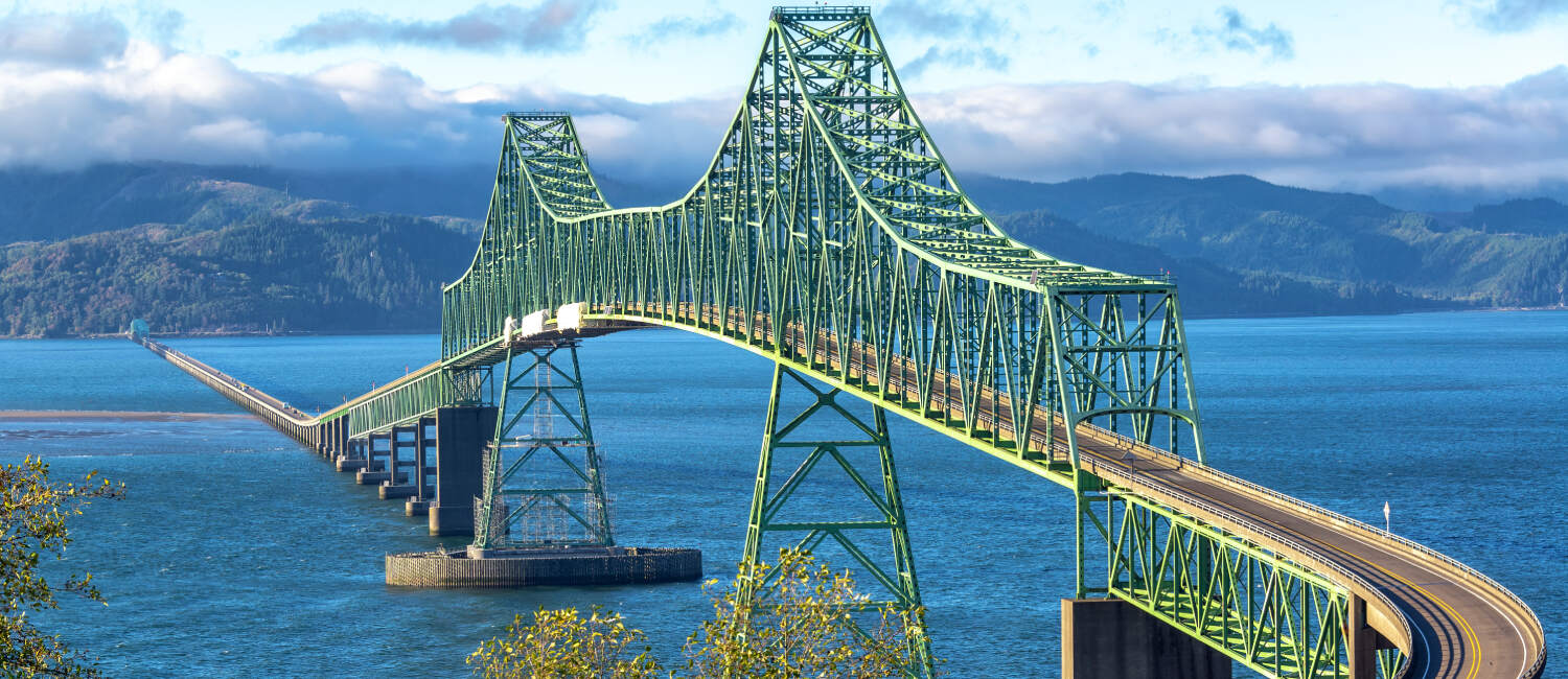 ENJOY ICONIC VIEWS FROM OUR UNBEATABLE LOCATION STEPS FROM THE MAGNIFICENT ASTORIA-MEGLER BRIDGE